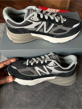 New Balance 990